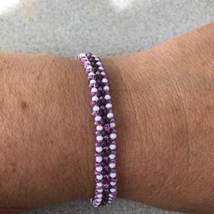 Bracelet hand-beaded
